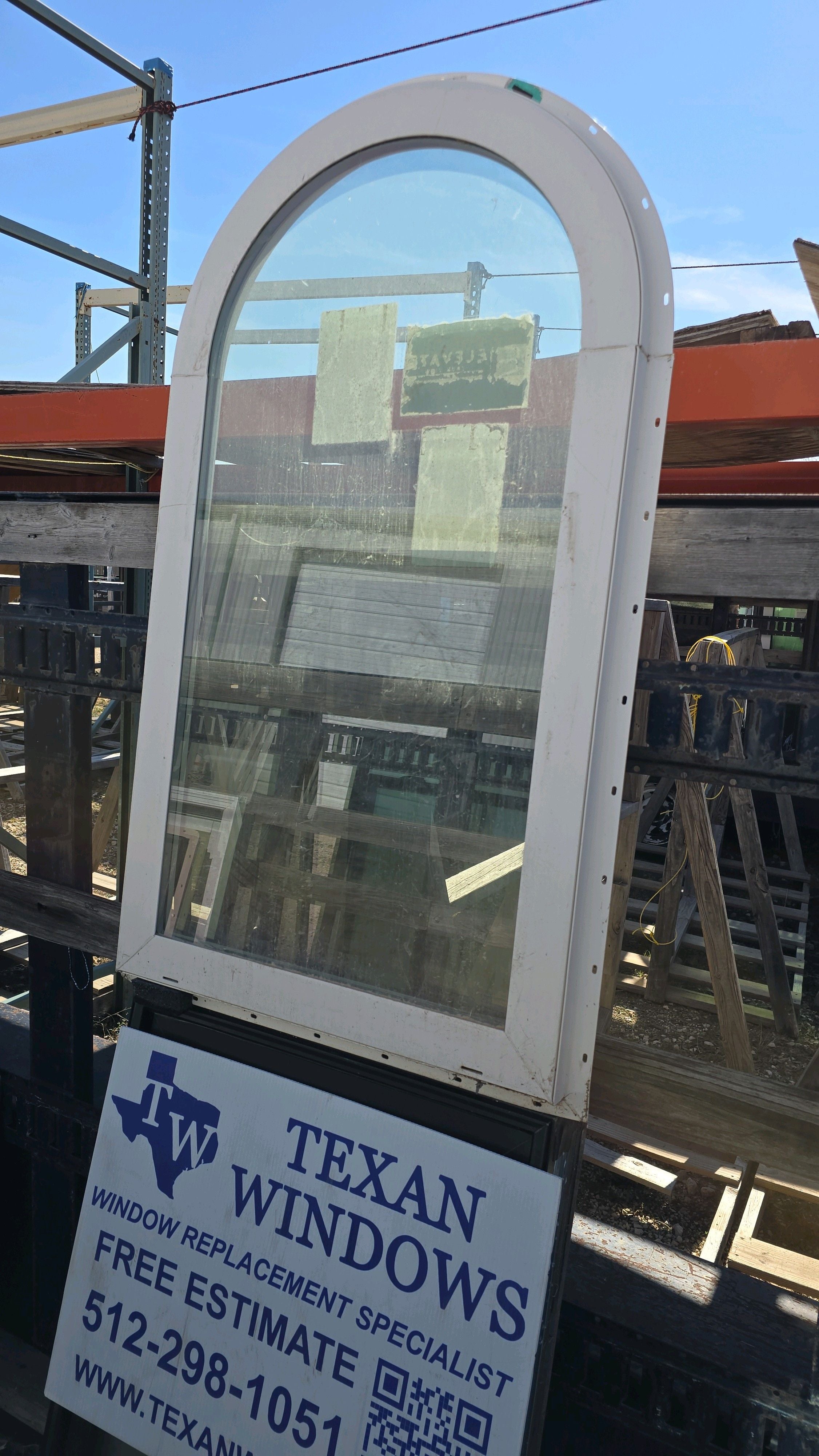 Ventana Fija de Vinilo Blanco de 23.5 x 41.5 - Serie Elevate Inspire