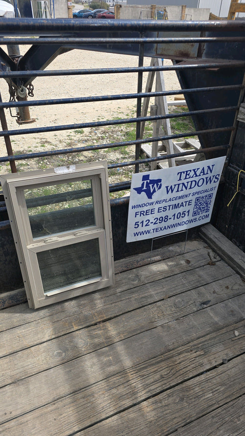 17.5 x 27.5 Clay Vinyl Single Hung Window - Elevate Inspire Series