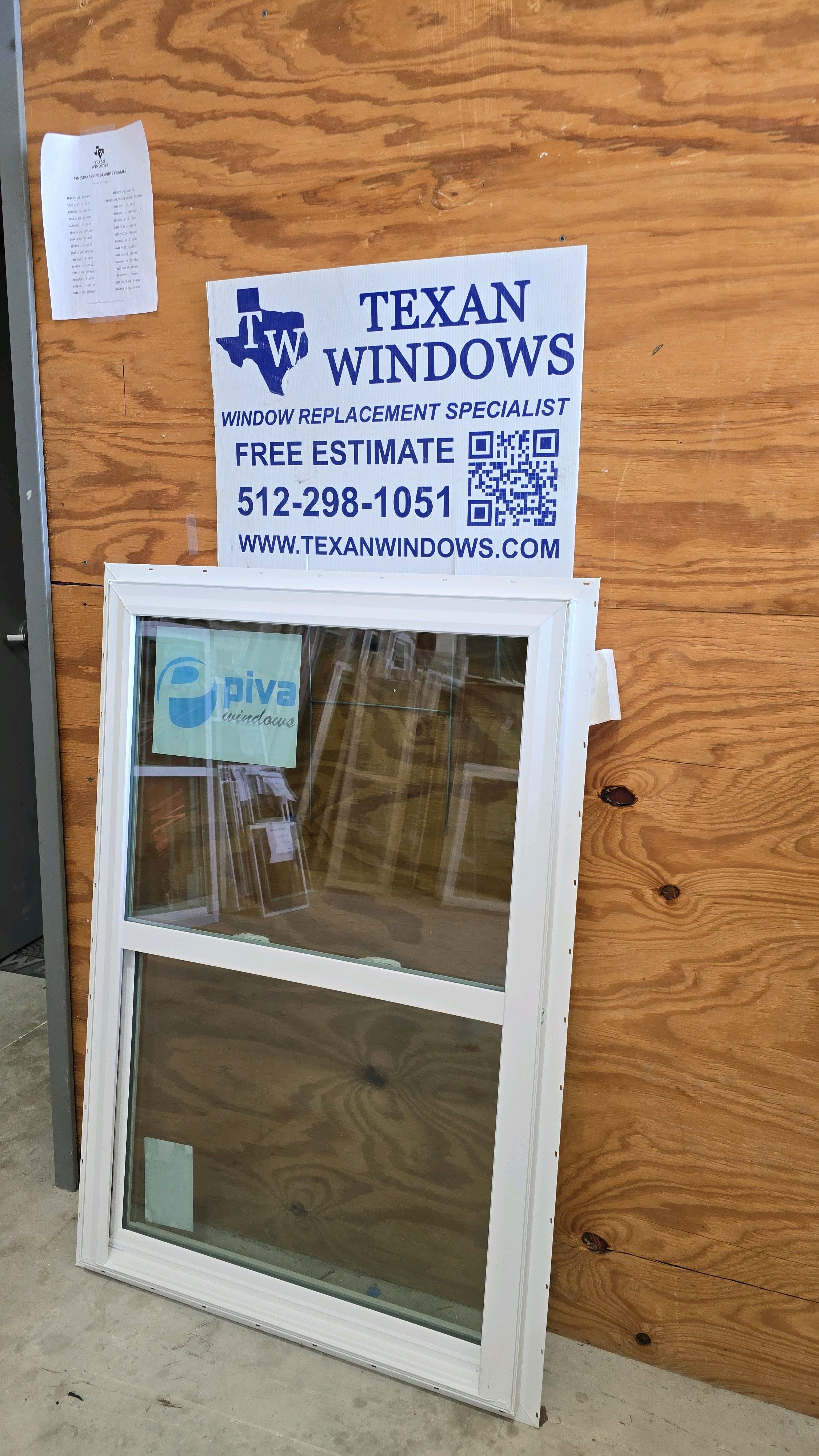 31.5 x 47.5 White Vinyl Single Hung Window - Finestra 64 Series