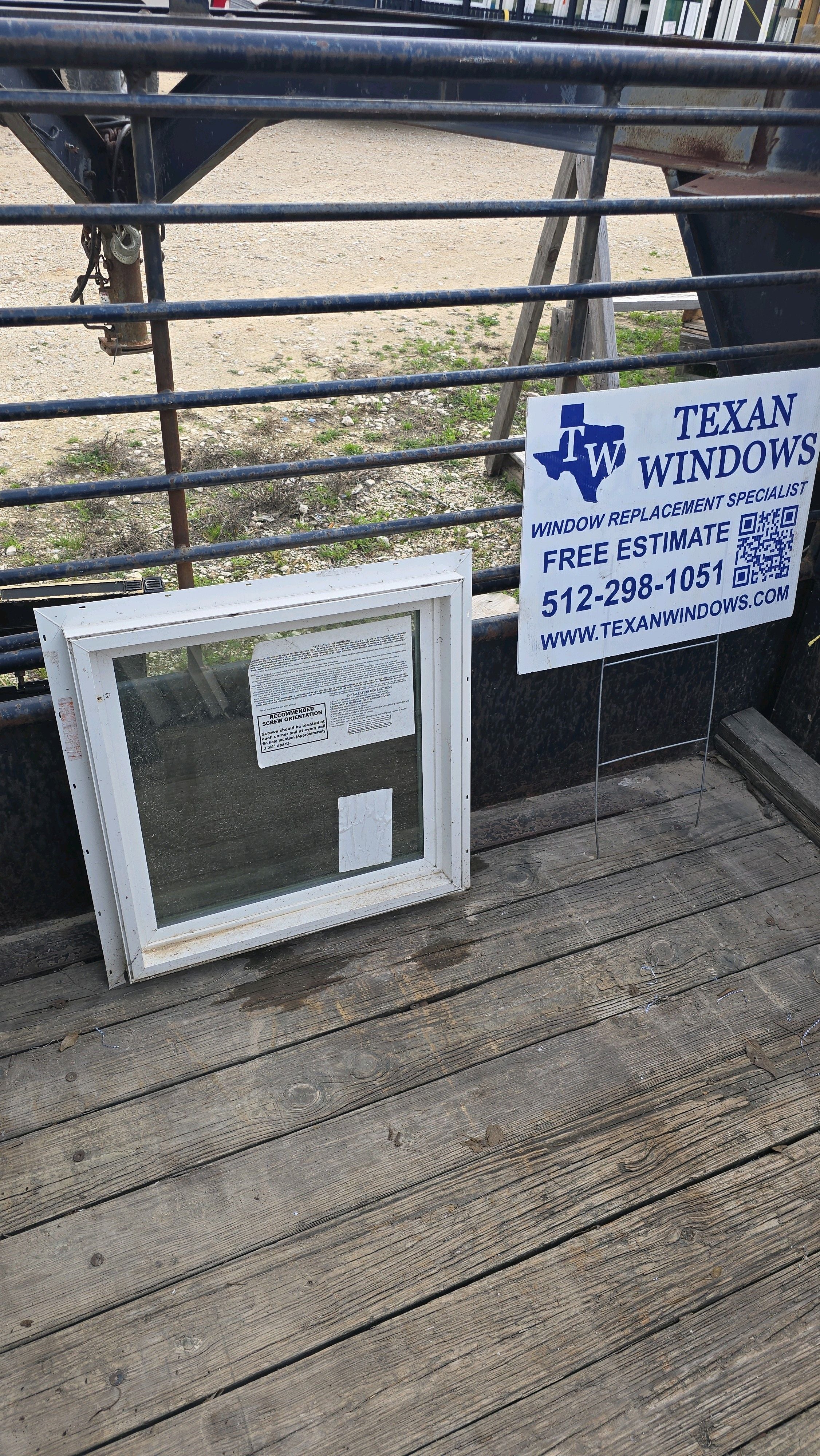 23.5 x 23.5 Ventana fija de vinilo blanco - Serie Finestra 64