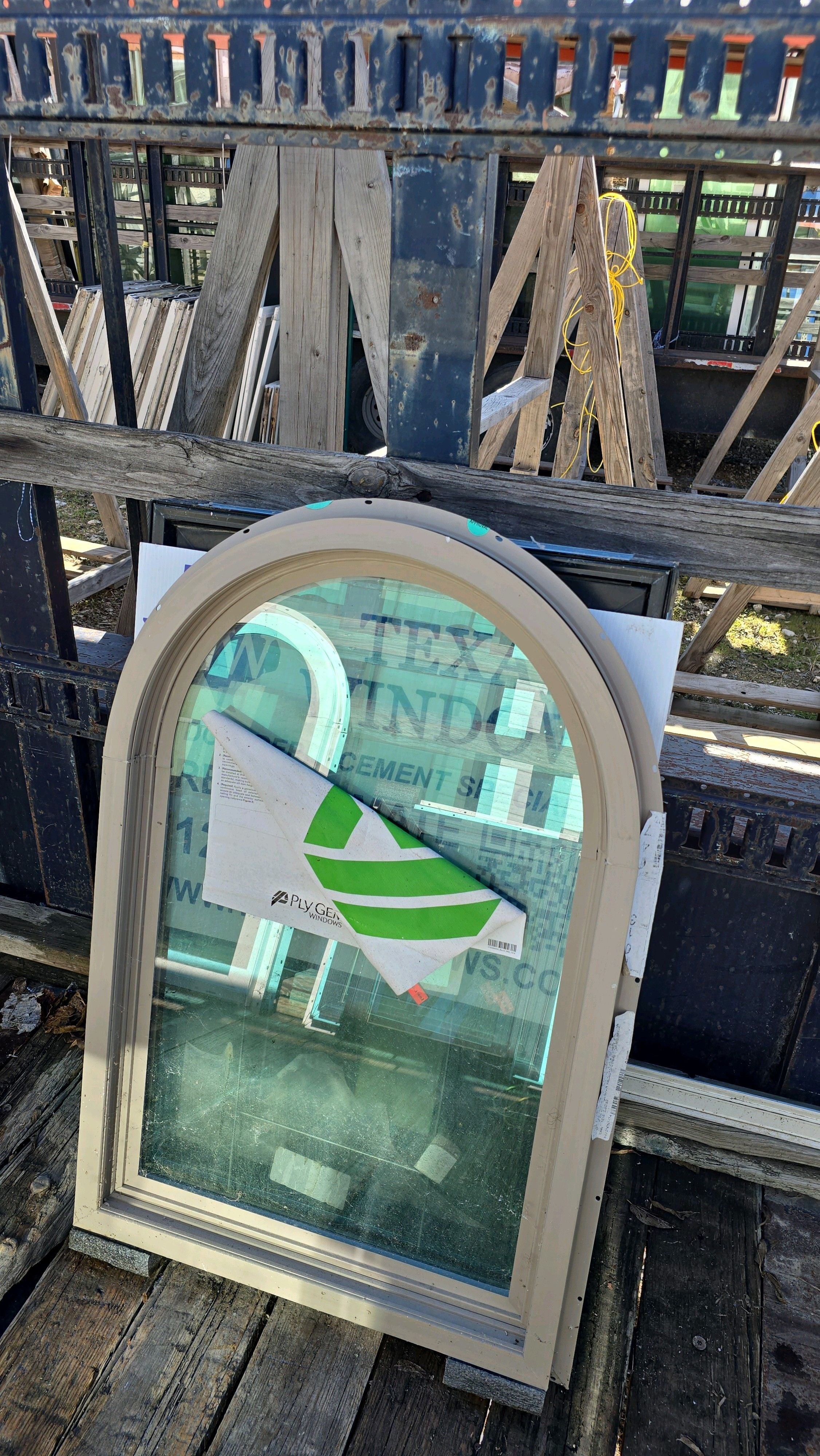 Ventana Fija de Vinilo Arcilloso 23.5 x 35.5 - Serie Ply Gem 1100