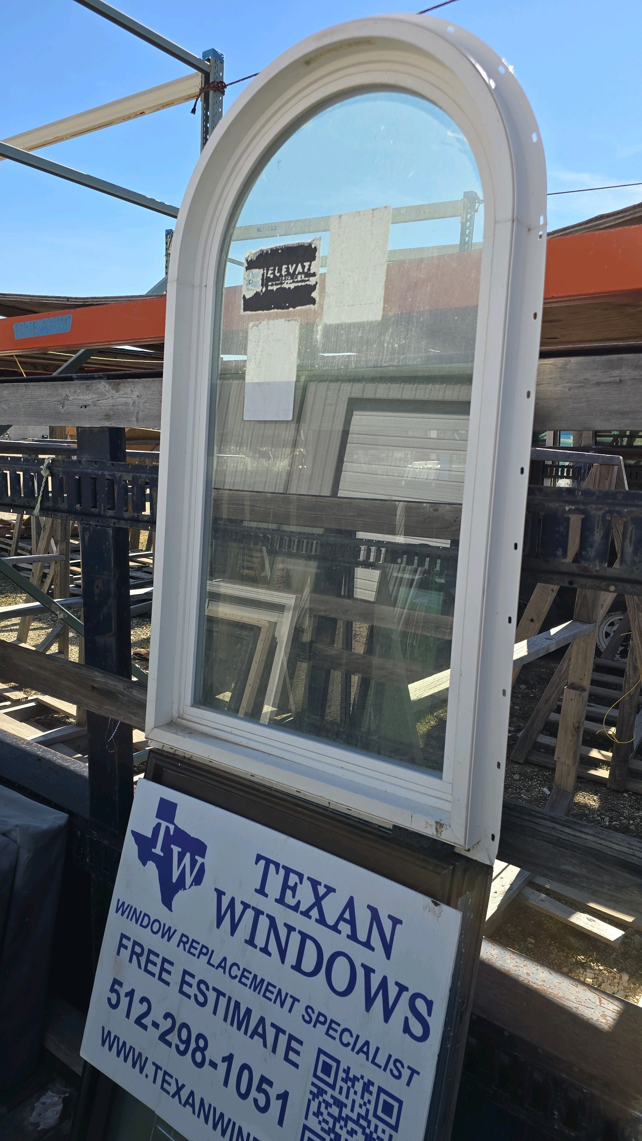 Ventana Fija de Vinilo Blanco de 23.5 x 41.5 - Serie Elevate Inspire