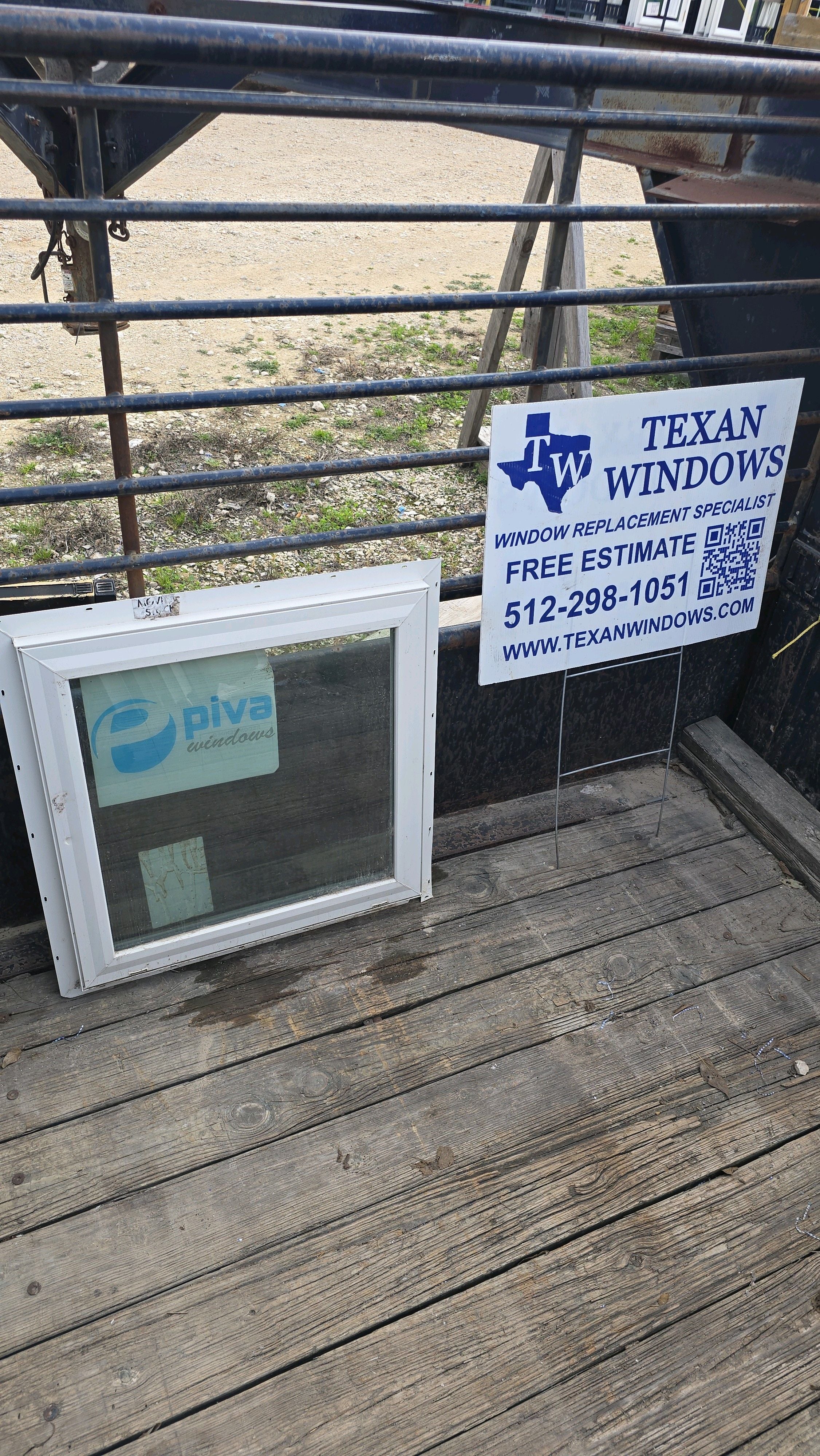 23.5 x 23.5 Ventana fija de vinilo blanco - Serie Finestra 64