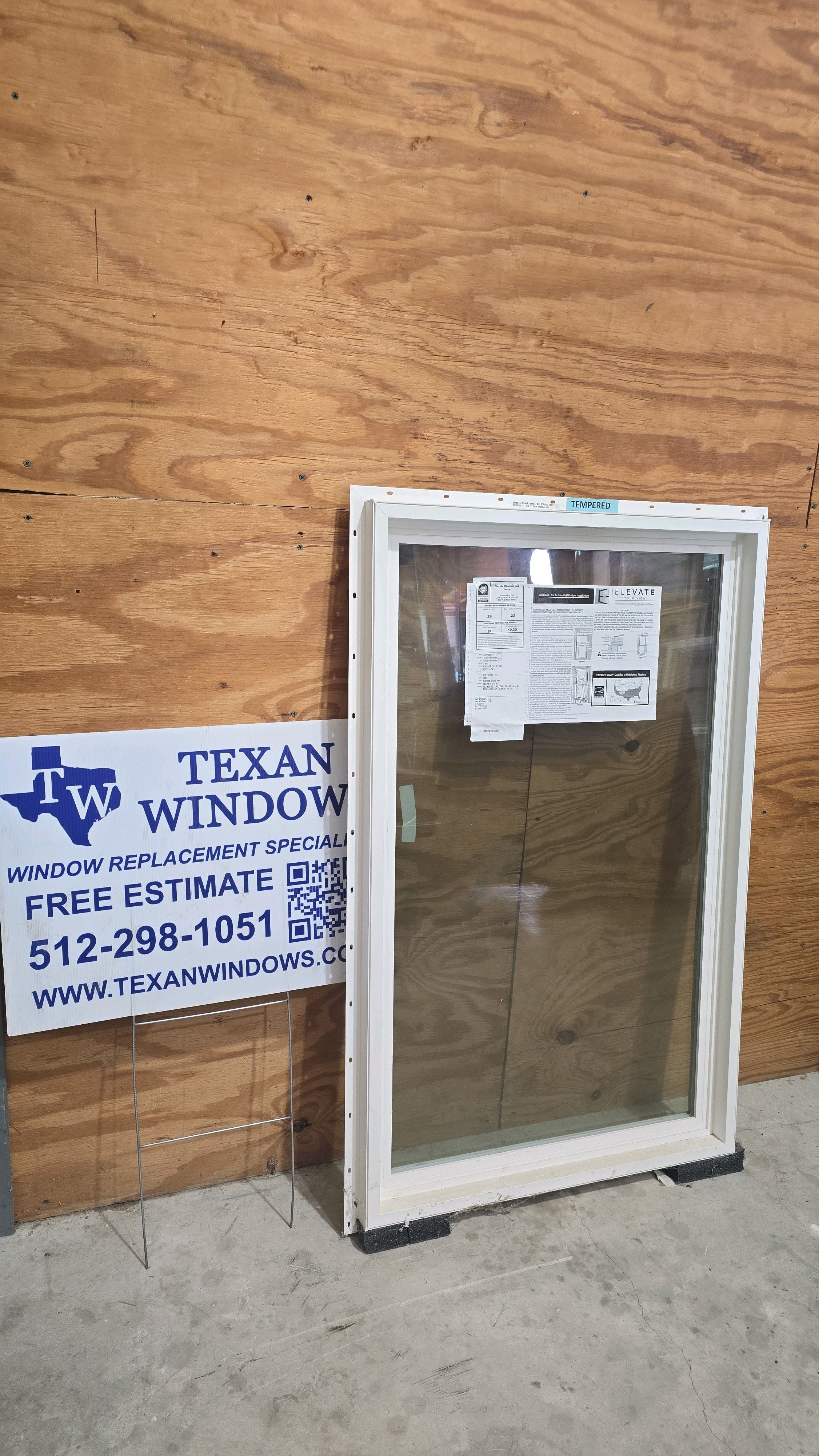 Ventana fija de vinilo blanco de 29.5 x 47.5 - Serie Elevate Inspire